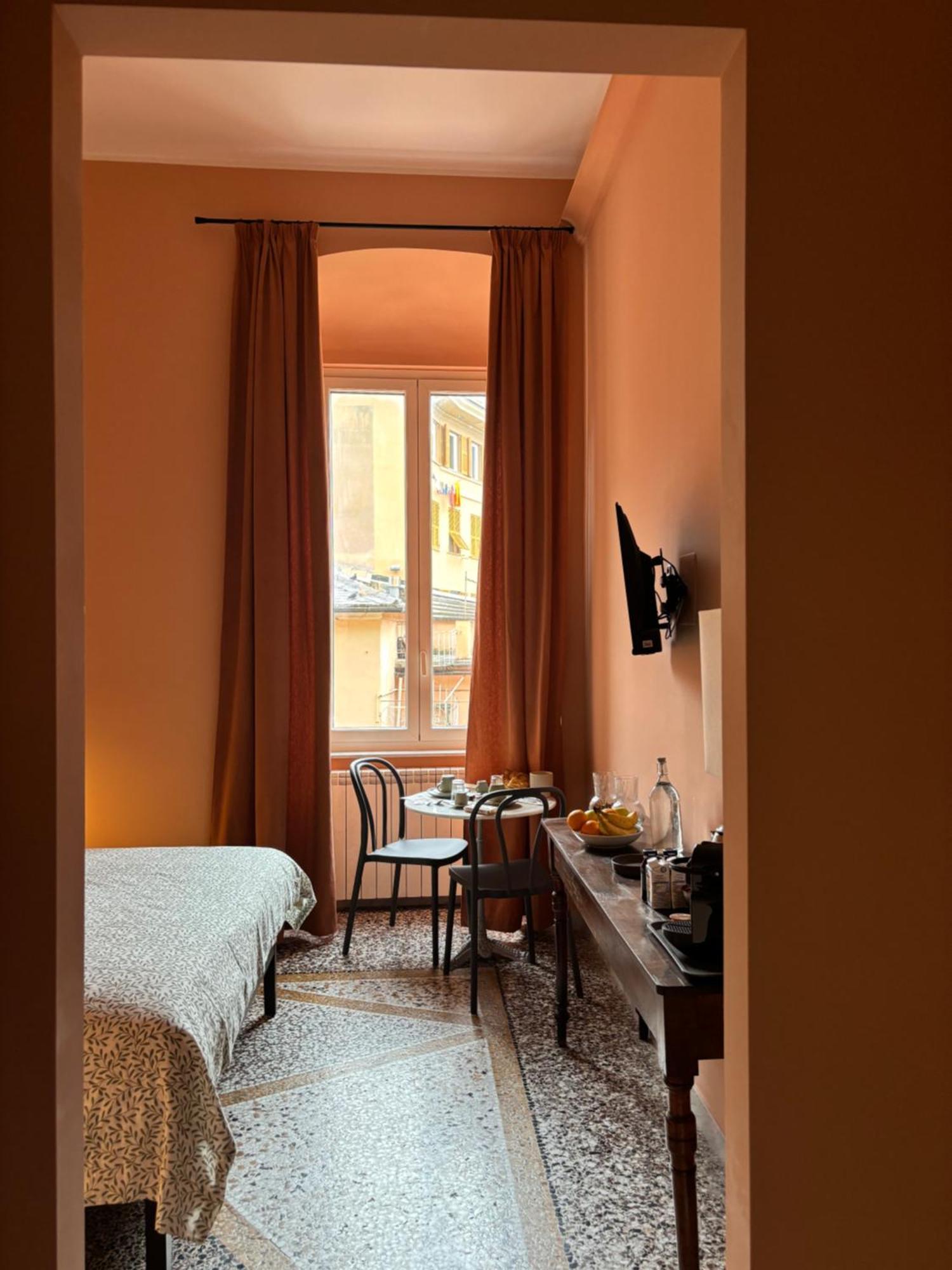 B&B Genova Holiday Couette-café